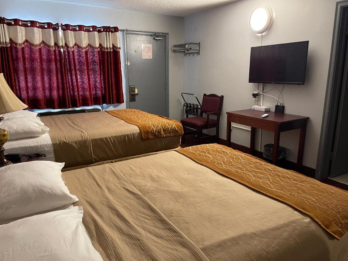 Liberty Inn Bowmanville Luaran gambar