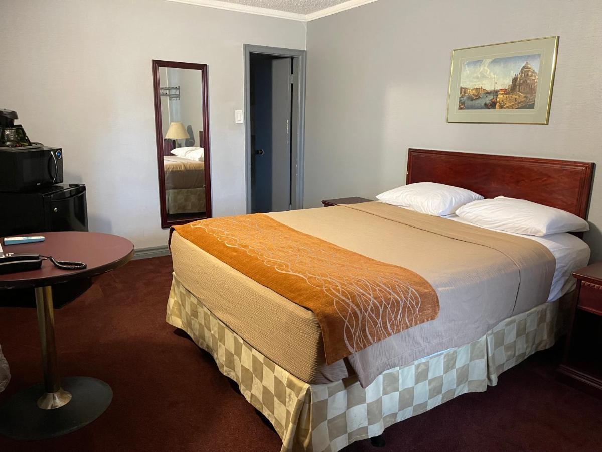 Liberty Inn Bowmanville Luaran gambar