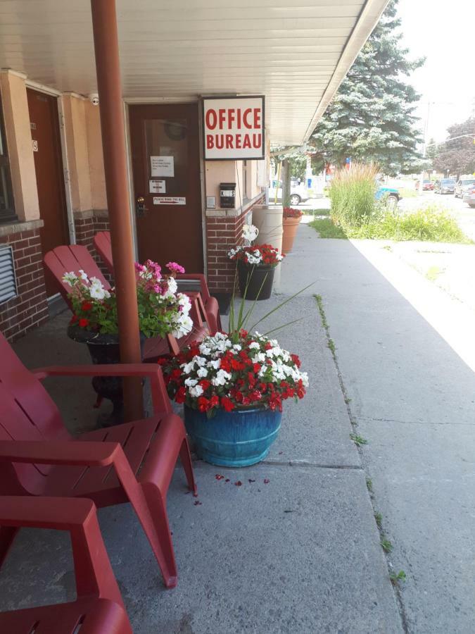 Liberty Inn Bowmanville Luaran gambar